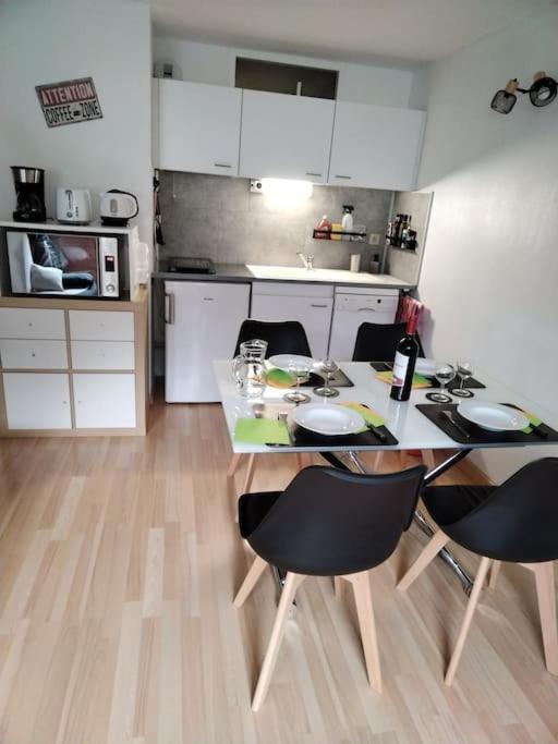 Appartement Dans Une Residence Calme サン・ラリー・スラン エクステリア 写真